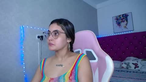 Snapshot of sofiaasexy19 chatting on 05/12/26, 01:08 Sofia online show from 05/12/26, 01:08