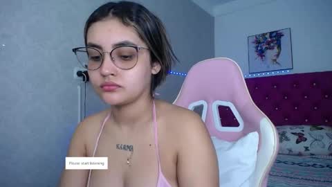 Snapshot of sofiaasexy19 chatting on 05/15/26, 11:39 Sofia online show from 05/15/26, 11:39