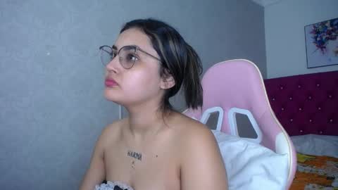 Snapshot of sofiaasexy19 chatting on 05/20/26, 11:38 Sofia online show from 05/20/26, 11:38