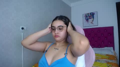 Snapshot of sofiaasexy19 chatting on 05/21/26, 11:50 Sofia online show from 05/21/26, 11:50