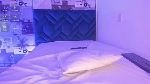 Sofi  online show from 10/15/25, 03:34