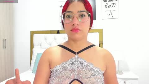 Snapshot of sofiabosch chatting on 12/05/24, 04:42 Sara online show from 12/05/24, 04:42