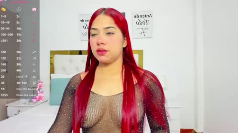 Snapshot of sofiabosch chatting on 01/06/25, 04:15 Sara online show from 01/06/25, 04:15