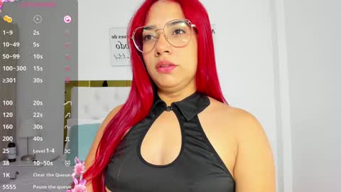 Snapshot of sofiabosch chatting on 02/08/25, 06:54 Sara online show from 02/08/25, 06:54