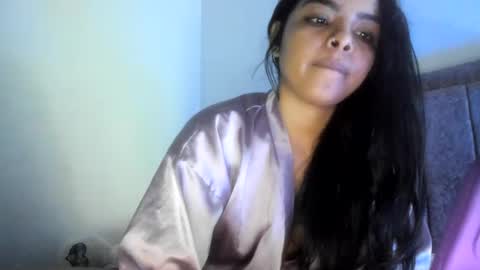 Danna Sofia online show from 10/11/25, 05:50