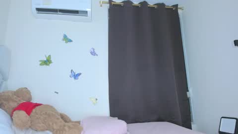 sofiacastillo01 online show from 03/12/26, 05:52