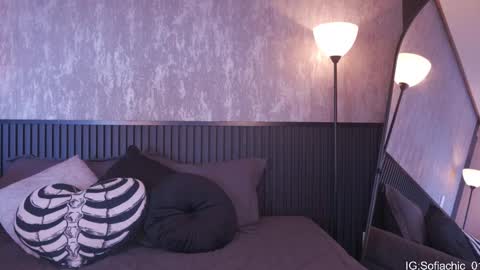 Sofia online show from 02/15/26, 02:25