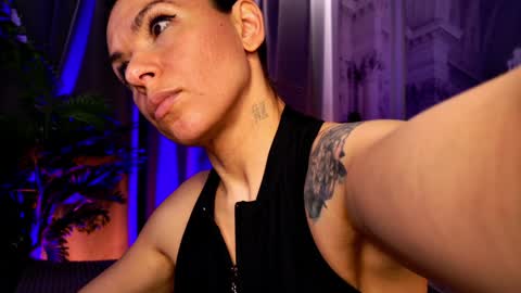 Sofia online show from 02/06/25, 04:58