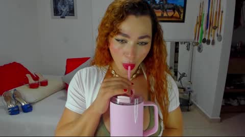 Sofi Galvis online show from 02/01/25, 02:45