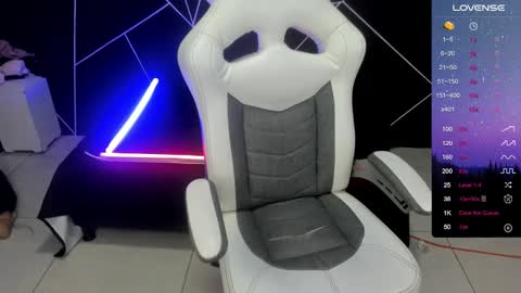 Snapshot of sofiakey chatting on 12/13/24, 07:47 sofia online show from 12/13/24, 07:47