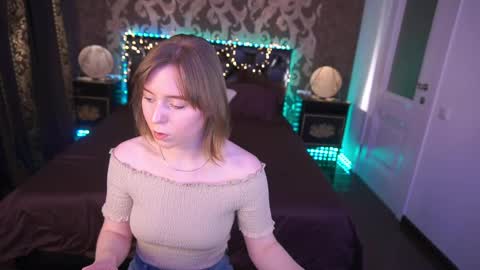 SofiaLuxuryy online show from 04/17/26, 02:20