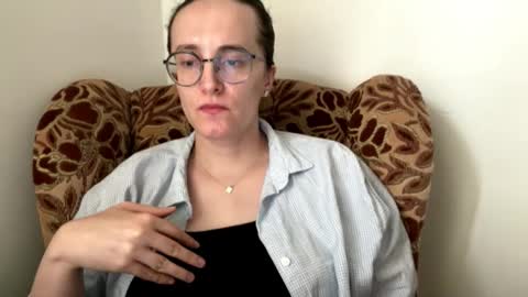 Snapshot of sofianicegirl chatting on 06/11/26, 01:42 Sofia online show from 06/11/26, 01:42