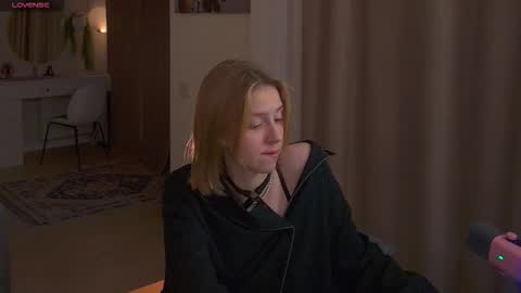 Sofia Help me overcome shynes with 100 thumbs up online show from 11/22/25, 09:25