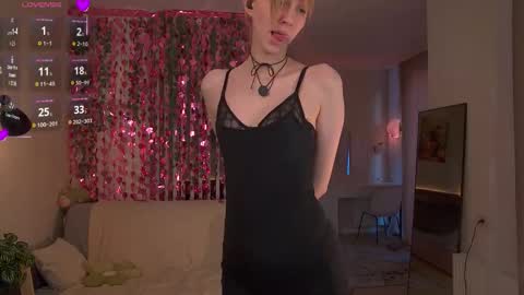 Sofia Help me overcome shynes with 100 thumbs up online show from 02/16/26, 02:07