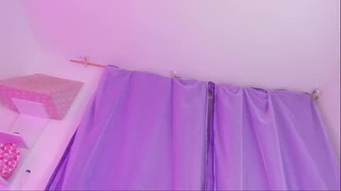 Sofia online show from 11/28/25, 09:28