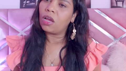 Snapshot of sofiarou chatting on 12/21/25, 12:51 Sofia online show from 12/21/25, 12:51