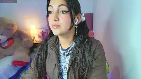 Sofia online show from 06/11/26, 12:32