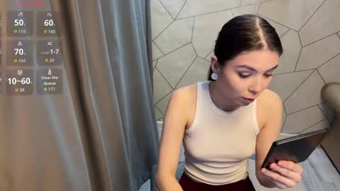 Sofia online show from 04/17/26, 11:24