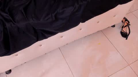 sofiathoompson online show from 06/11/26, 02:53