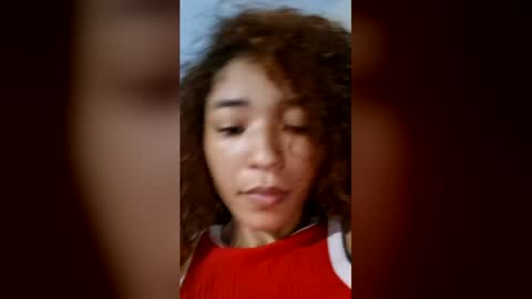 sofiavelez_23 online show from 08/04/26, 08:39