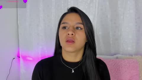 Snapshot of sofiaxmiller chatting on 02/24/25, 01:02 Danna Sofia online show from 02/24/25, 01:02