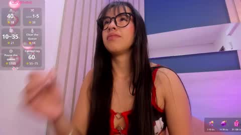 Snapshot of soficandy_ chatting on 02/12/26, 12:44 soficandy_ online show from 02/12/26, 12:44