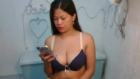 sofie_loorexx online show from 05/08/26, 12:21