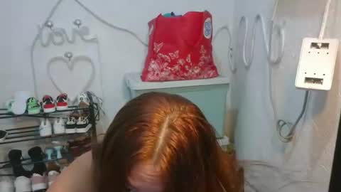 Snapshot of sofie_loorexx chatting on 06/27/26, 12:33 sofie_loorexx online show from 06/27/26, 12:33