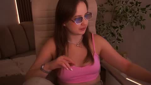 Snapshot of sofiebloom chatting on 07/15/26, 11:21 Sofie online show from 07/15/26, 11:21