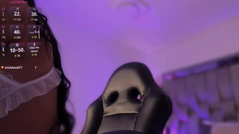  sofie  online show from 11/28/25, 06:54