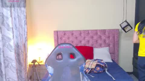 sofii_cute01 online show from 02/03/26, 11:48