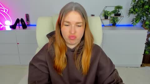 sofii_darling online show from 03/05/26, 05:42