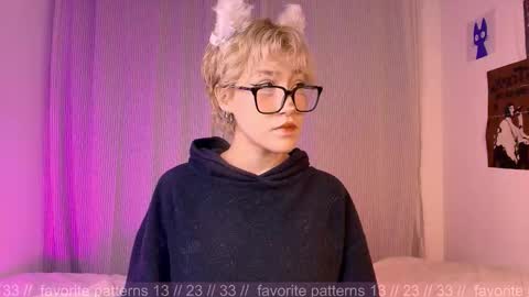 Snapshot of sofii_uwu_ chatting on 11/02/25, 11:29 Sofii  online show from 11/02/25, 11:29