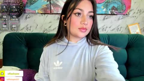 Snapshot of sofiiaa_gomez_ chatting on 03/07/25, 11:05 Sofi. G online show from 03/07/25, 11:05