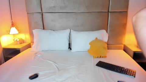 Sofia online show from 01/08/26, 04:15