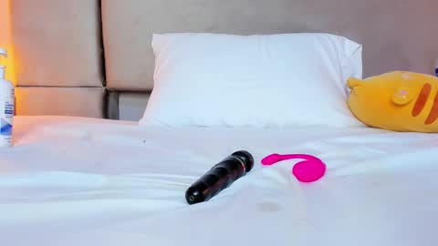 Sofia online show from 02/15/26, 07:51