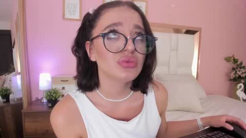 Sofi agudelo online show from 02/14/25, 02:39