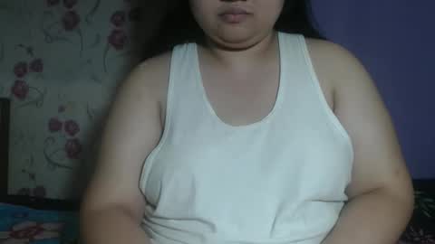 Snapshot of soft_angie chatting on 12/03/25, 12:47 Angie online show from 12/03/25, 12:47