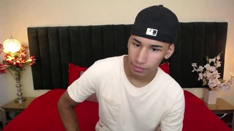 Cam and Amy online show from 04/01/26, 07:33