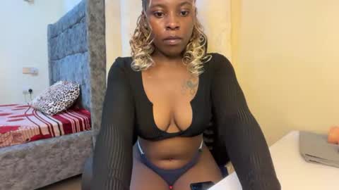 soft_nicole online show from 07/26/26, 08:38