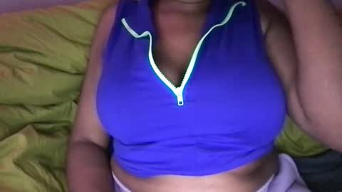 Jade online show from 12/19/25, 04:08