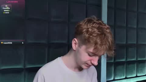 Snapshot of softcrave chatting on 11/30/25, 08:46 PAUL online show from 11/30/25, 08:46