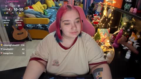 Snapshot of softie_sofy chatting on 01/02/25, 05:14 Sofie online show from 01/02/25, 05:14