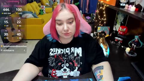 Snapshot of softie_sofy chatting on 01/21/25, 05:38 Sofie online show from 01/21/25, 05:38