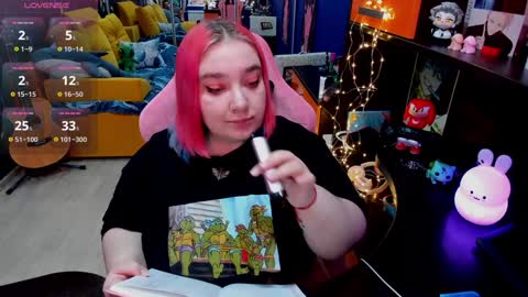 Snapshot of softie_sofy chatting on 02/06/25, 06:18 Sofie online show from 02/06/25, 06:18