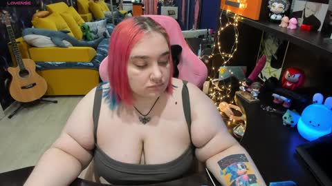 Snapshot of softie_sofy chatting on 02/07/25, 02:37 Sofie online show from 02/07/25, 02:37