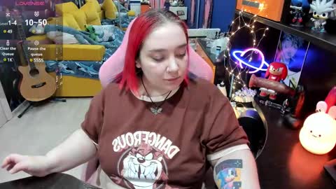 Snapshot of softie_sofy chatting on 03/12/25, 02:23 Sofie online show from 03/12/25, 02:23