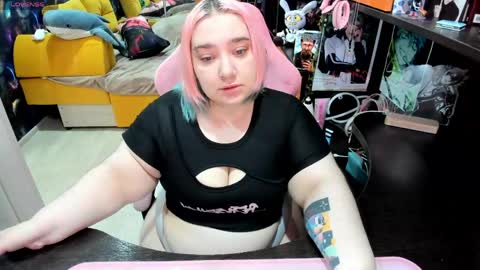 Sofie online show from 04/17/26, 02:58