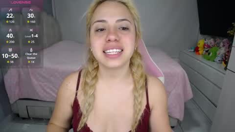 Snapshot of softkiss_x chatting on 05/27/26, 10:34 Fran online show from 05/27/26, 10:34