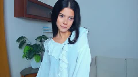 Snapshot of softlyy_bold chatting on 09/14/25, 07:07 Alice online show from 09/14/25, 07:07